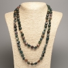 Collana lunga in diaspro verde levigato, diametro 5×8-10 mm ±, lunghezza 110 cm ±