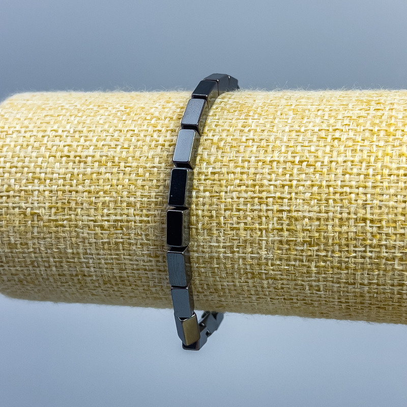 Bracciale in ematite rettangolare, dimensioni 8×4 mm, lunghezza 18 cm (elastico)