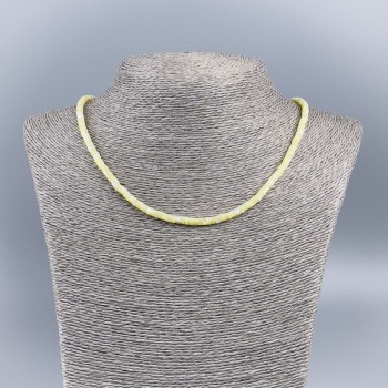 Collana choker in madreperla naturale (tonalizzata) giallo limone chiaro, rondelle lisce 4×2 mm, lunghezza 48 cm ±